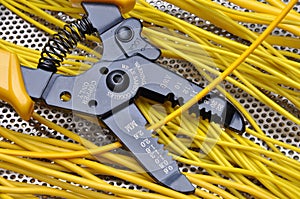 Strippers tool with electrical wires
