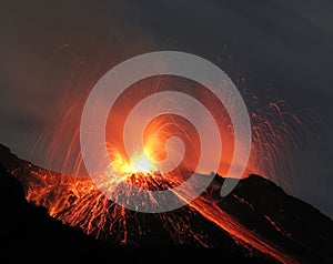 Strombolian volcano eruption