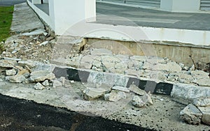 Structure cracked and collapsed - foundation problems