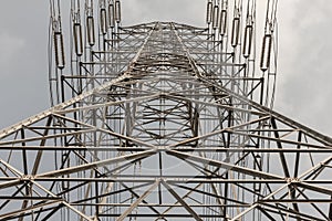 Structure of high voltage electronic pole