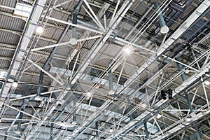 Structure of the metal ceiling of a building