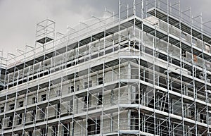 Structure of a skyscraper under construction with the lead photo