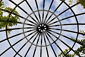 Structure of a steel dome