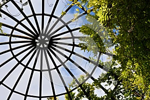 Structure of a steel dome