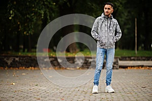 Student kuwaiti man wear at hoodie
