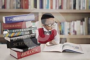 Student with lessons books