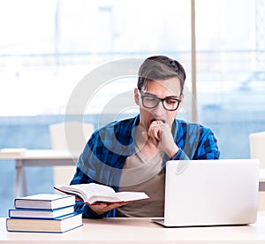 Student in telelearning distance learning concept reading in lib