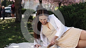 Student Woman, Relaxing Book, Woman Book