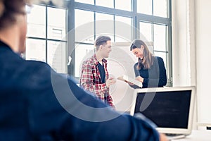 Students brainstorming during an interactive class