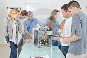 It students in computer science classroom