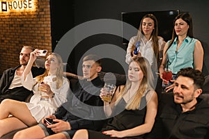 Students simultaneously immerse in virtual and tangible worlds