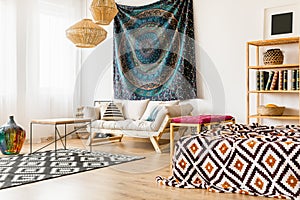 Studio apartment with oriental patterns