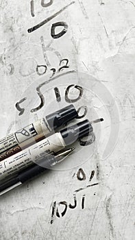 Study with pen and spidol