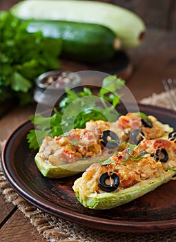 Stuffed zucchini with chicken