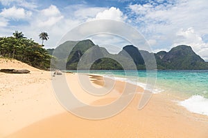 Stunning beach in El Nido, Philippines