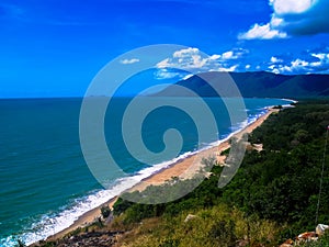 The stunning coastline of Cairns, Australia