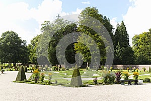 Stunning Garden Design In The Het Loo Estate