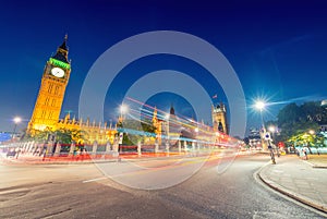 Stunning night view of Big Ben and Westminster Palace from Parli