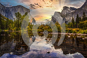 Stunning Sunrise Light on Yosemite Valley View, Yosemite National Park, California