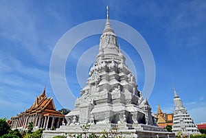 Stupa of His Majesty Ang Duong