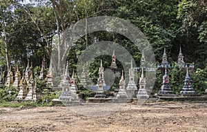 Stupas near Bang Saphan