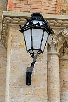 Lanterns to illuminate buildings