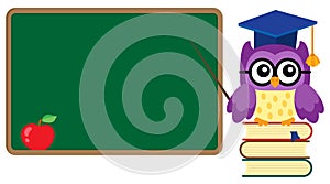 Stylized school owl theme image 3