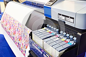 Sublimation wide printer for textiles and advertising