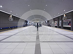 Subway platform no people