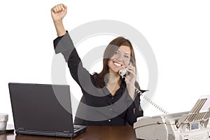 Erfolg geschäftsfrau auf der telefon 