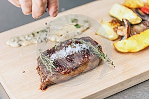 Succulent peppered steak