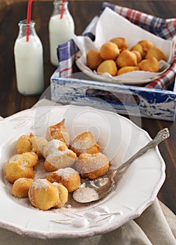 Sugar and Cinnamon Fritters