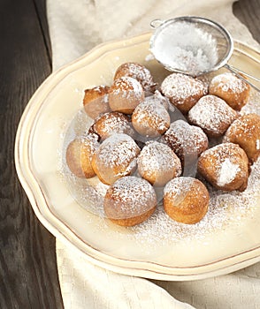 Sugar and cinnamon fritters