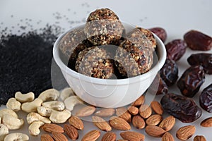 Sugar free dates and nuts ladoo