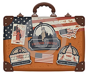 Suitcase with American symbols and monuments