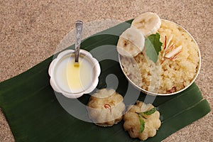 Suji ka halwa or ravyacha sheera photo