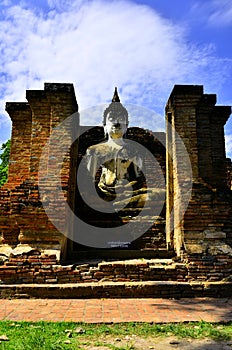 Sukhothai Historical Park : Buddha statue and pagoda