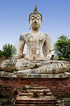 Sukhothai old buddha statue temple ruins thailand