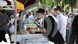 Sukkot in Jerusalem. Etrog & Lulav Rabbi