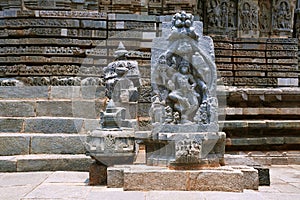 Sulpture of dancing Shiva. Kedareshwara Temple, Halebid, Karnataka