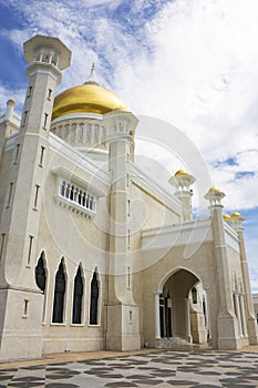 Sultan Omar Ali Saifuddien Mosque, Brunei