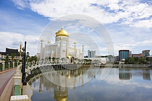 Sultan Omar Ali Saifuddien Mosque, Brunei