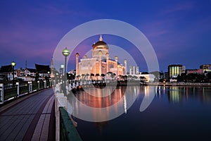 Sultan Omar Ali Saifuddien Mosque in Brunei photo