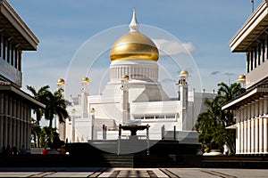 Sultan Omar Ali Saifuddin Mosque - Bandar Seri Begawan - Brunei