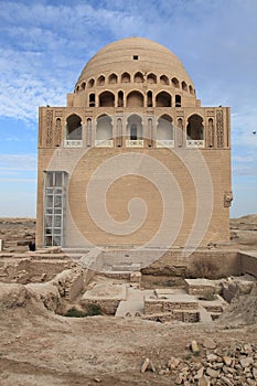 Sultan Sencer Tomb is located in Turkmenistan
