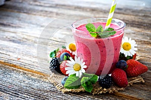 Summer berries smoothie