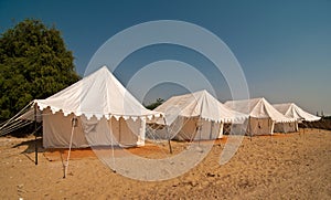 Estate campeggio deserto 