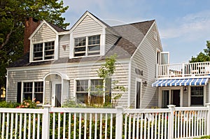 Summer cottage with fence