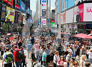 Summer Crowd In Times Square