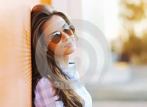 Summer fashion portrait pretty sensual woman in sunglasses